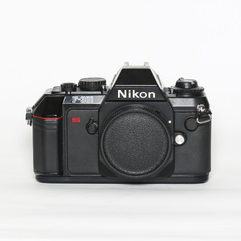 Nikon F 301